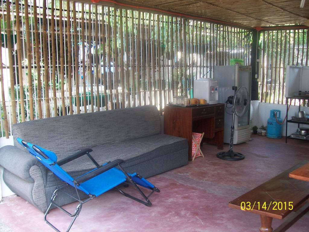 Charm Guest House Puerto Princesa Exteriör bild