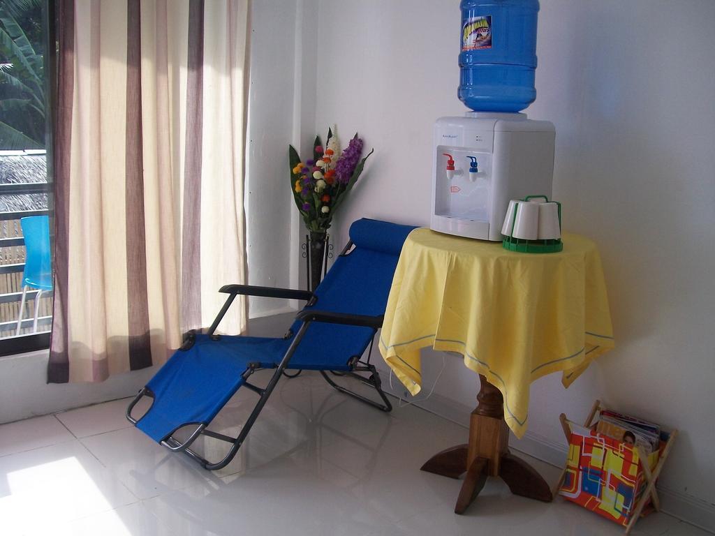 Charm Guest House Puerto Princesa Exteriör bild