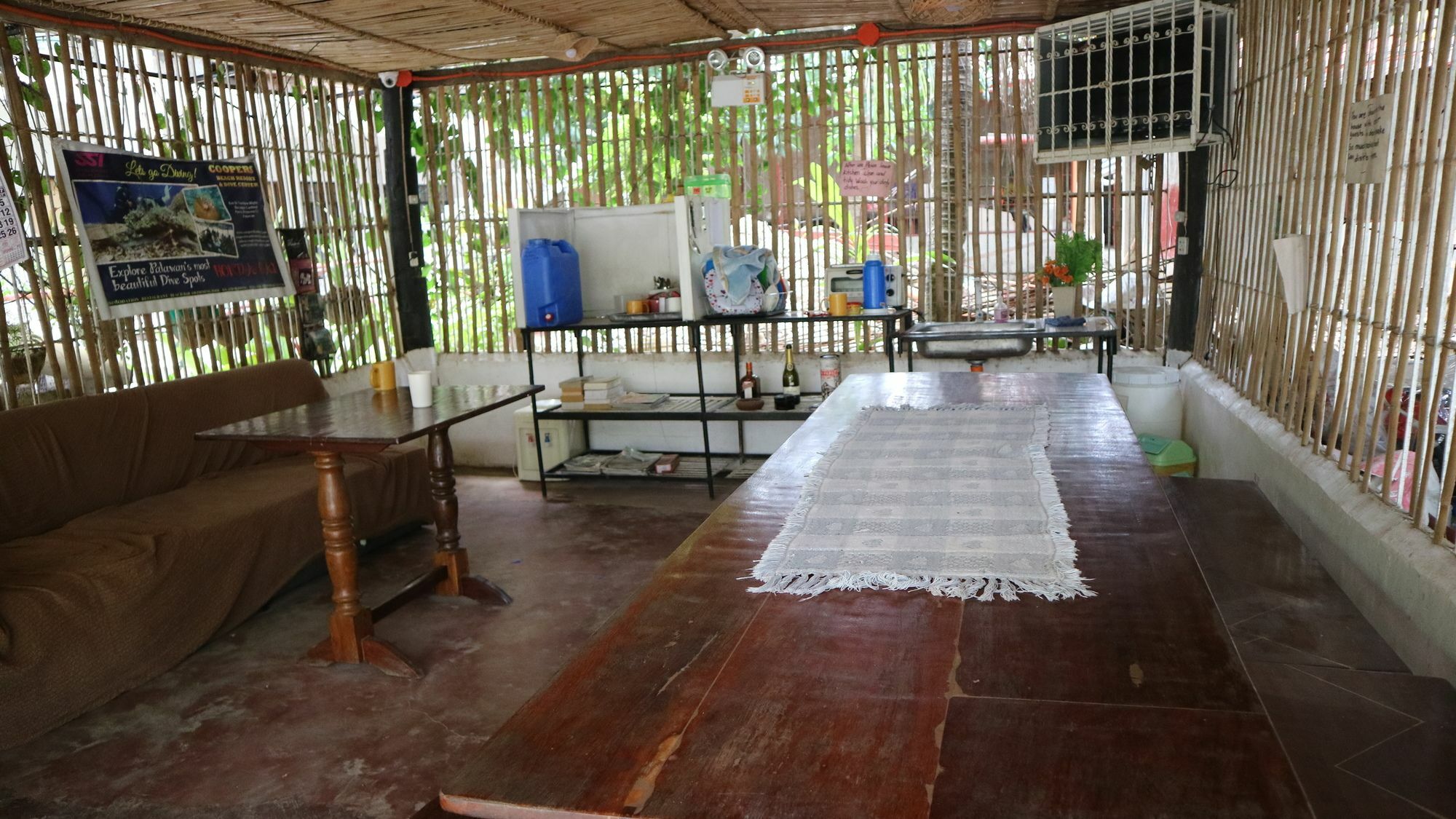 Charm Guest House Puerto Princesa Exteriör bild