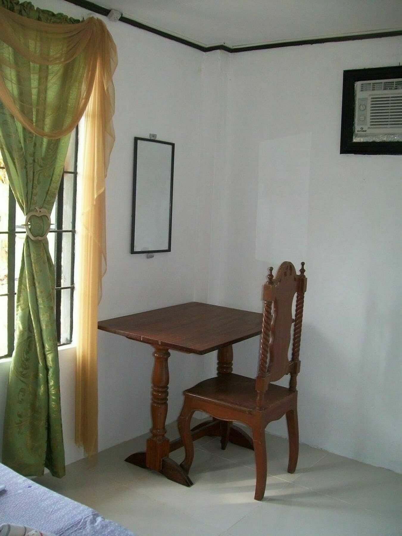 Charm Guest House Puerto Princesa Exteriör bild